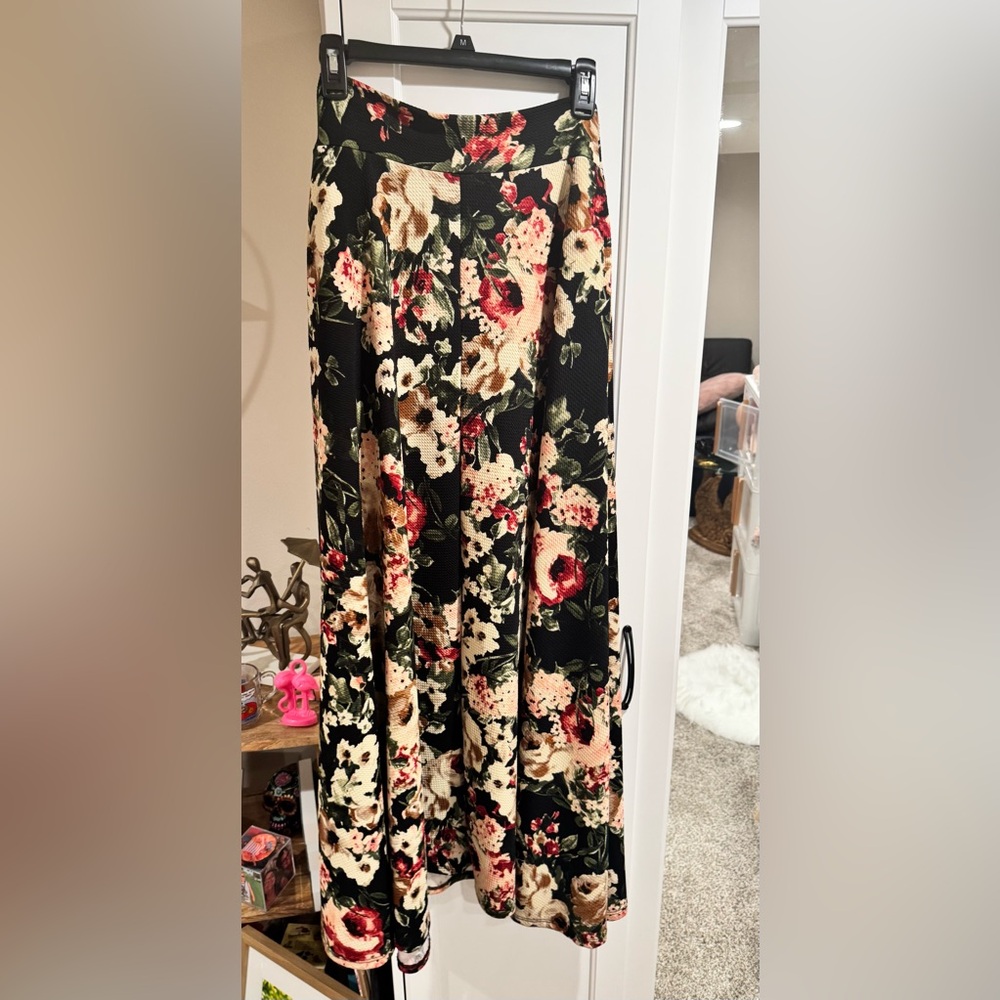 Agnes & Dora Vibrant Floral Skirt